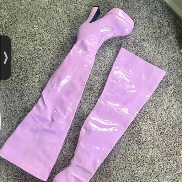 Thigh High Boots - Picture 1 of 2